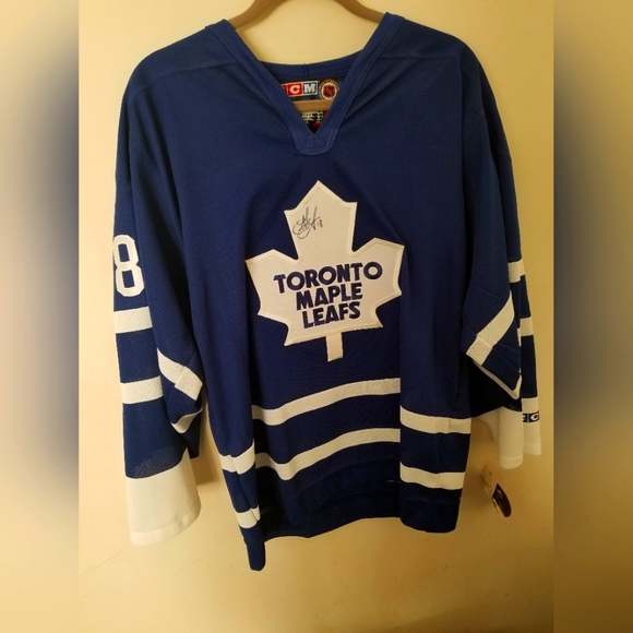 Toronto Maple Leafs signed Jersey McCauley 18 - Picture 1 of 5
